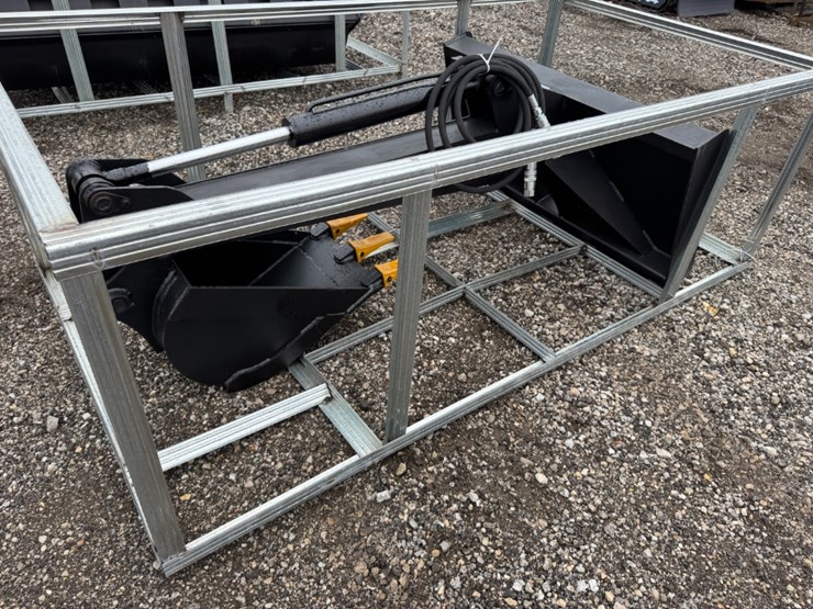 pabreak-52"-skid-steer-backhoe-image-4