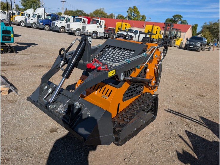 landhonor-ldh-ht380-mini-skid-steer-image-4