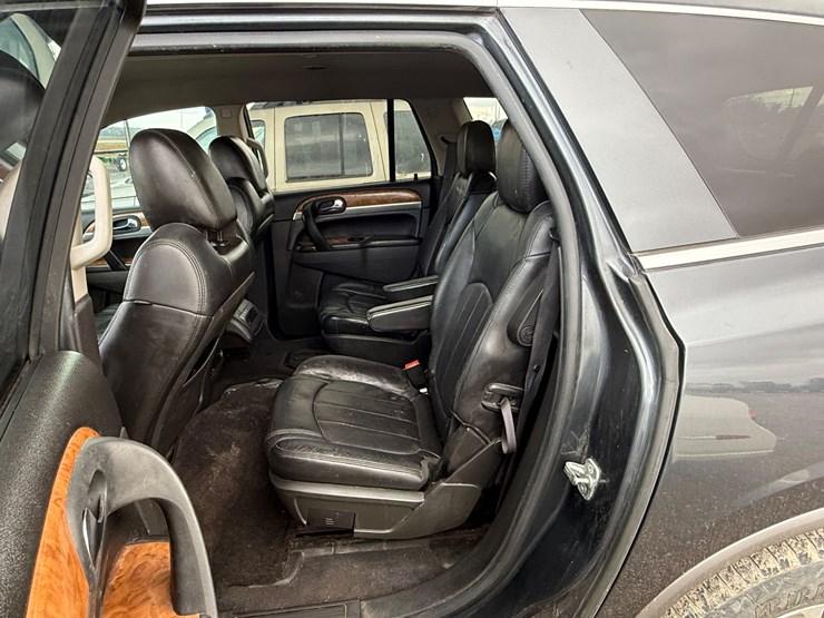 2012-buick-enclave-image-26