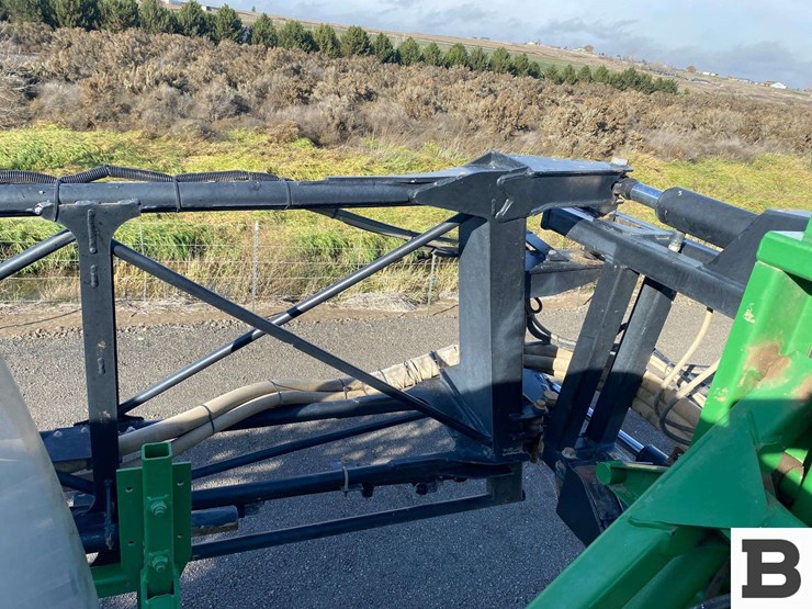 2013-john-deere-4830-image-65