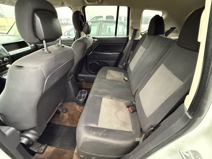 2014-jeep-compass-image-28