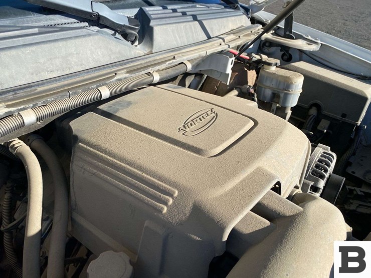 2012-chevrolet-tahoe-image-28