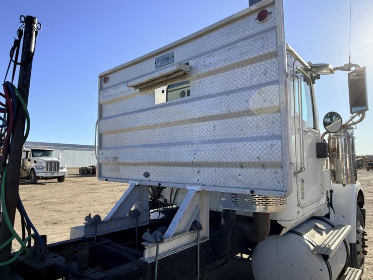 #1974-•-2008-international-eagle-day-cab-truck-tractor-image-20