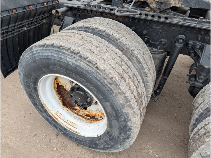 2007-mack-cxn613-daycab-image-10