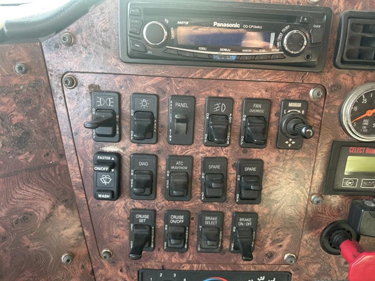 2000-international-9200i-image-29