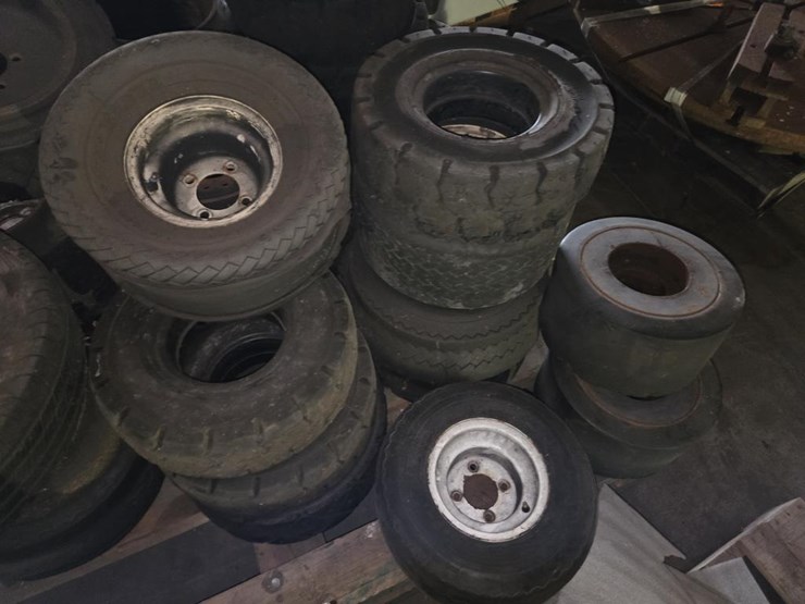 #3438-•-pallet-of-misc.-forklift-tires-and-rims-image-5