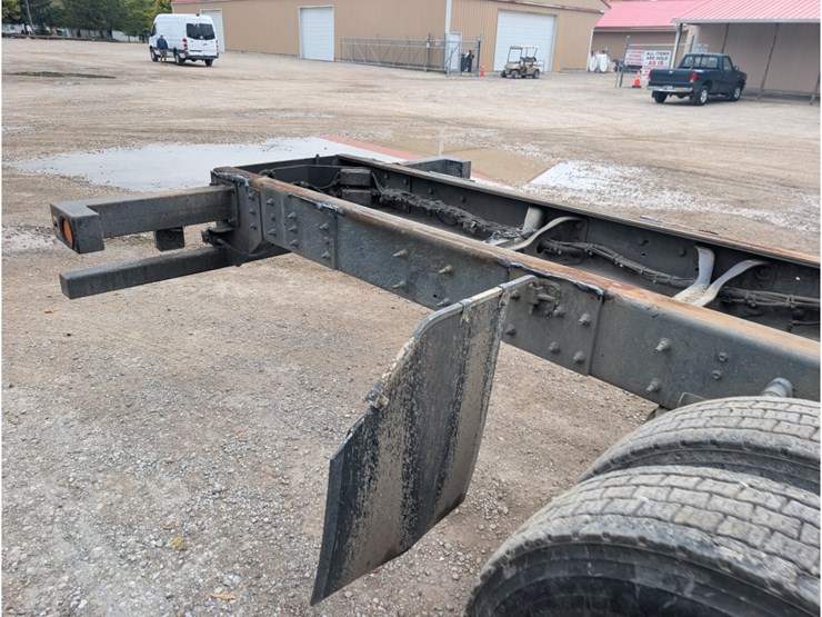 2012-international-7600-image-8