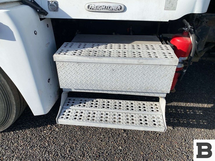 freightliner-fuel-image-12