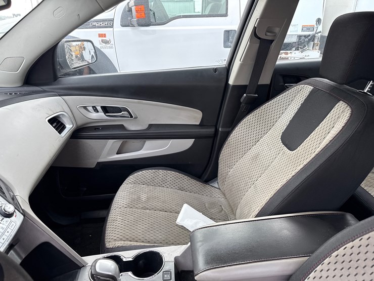 2015-chevrolet-equinox-image-19