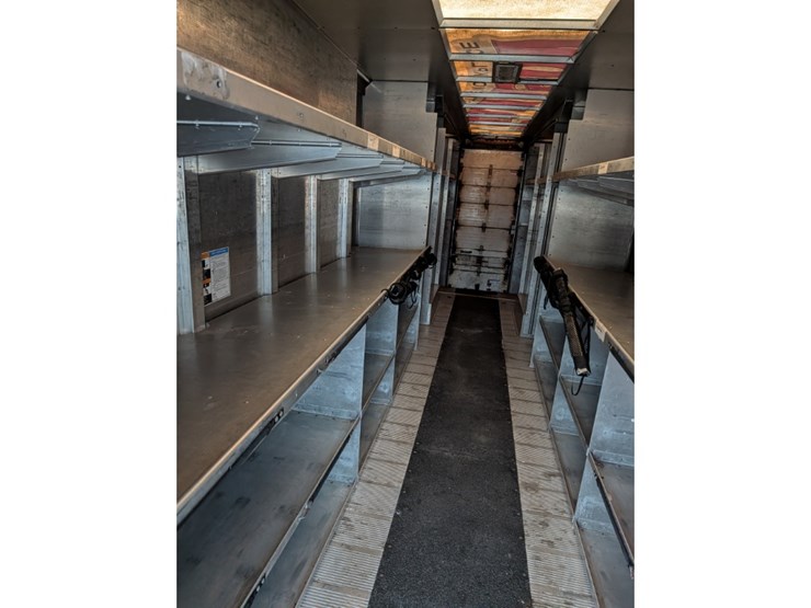 2016-freightliner-mt55-image-14