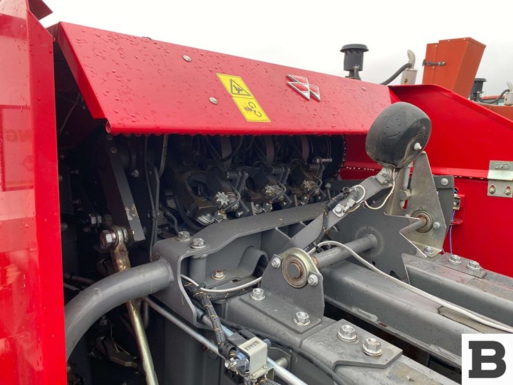 massey-ferguson-1844s-image-32