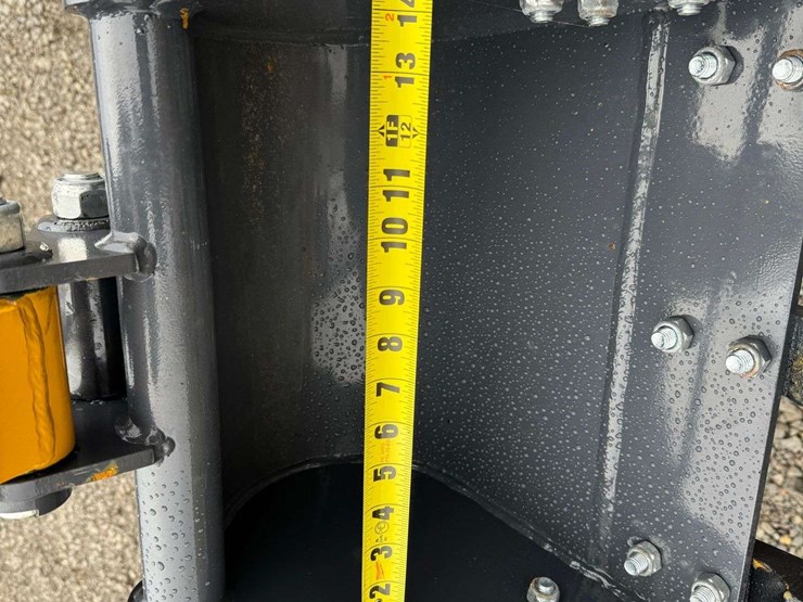 2025-cfg-industrial-qk18r-mini-excavator-image-11