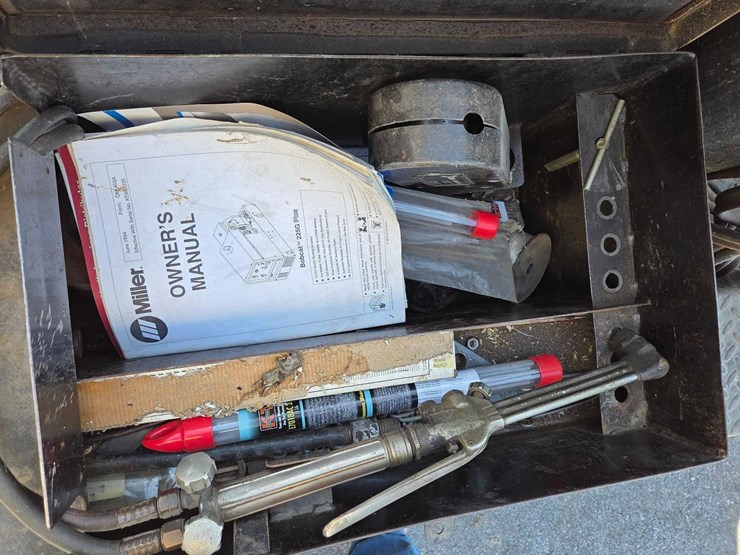 miller-bobcat-225g-image-26