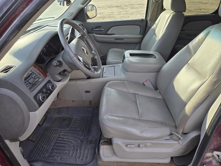 2009-chevrolet-tahoe-ltz-image-19