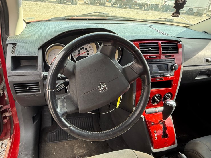 2008-dodge-caliber-image-30