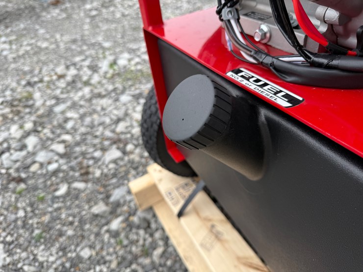 #4-•-unused-magnum-4000-series-hot-water-pressure-washer-inv#33543-image-10