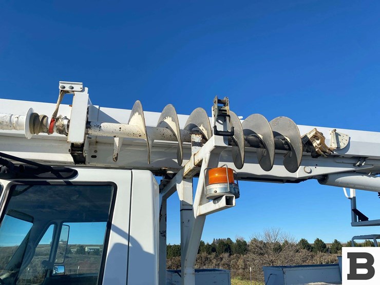 2011-international-durastar-4300-image-18