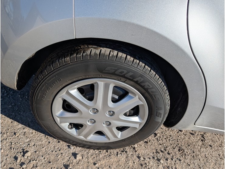 2013-kia-rio-image-5