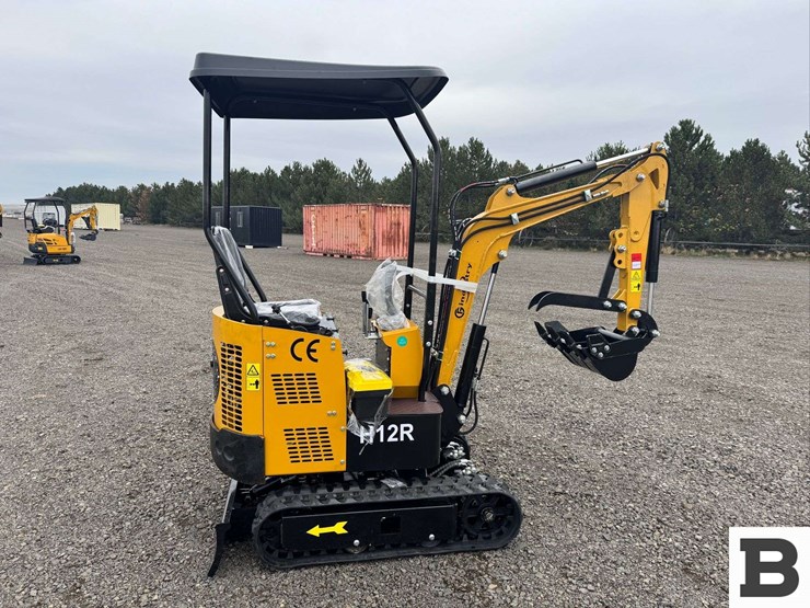 2025-cfg-industrial-h12r-mini-excavator-image-7