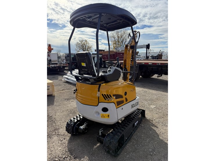 sdlanch-sdle20-mini-excavator-w-hydraulic-thumb-image-4