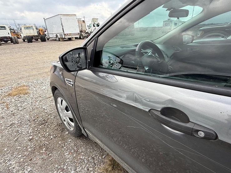 2014-ford-escape-image-35