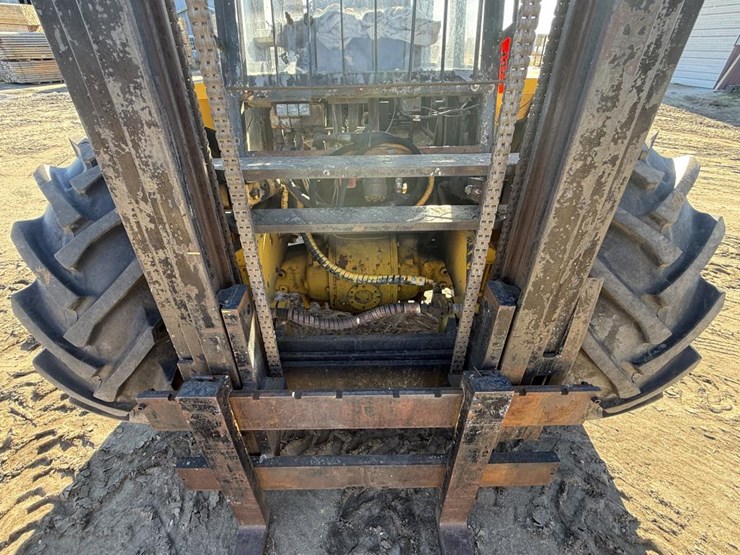 #1975-•-massey-ferguson-14k-forklift-image-25