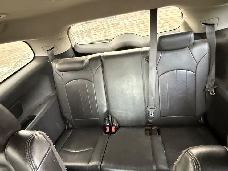 2012-buick-enclave-image-29