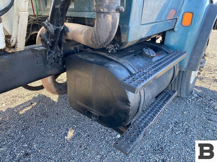 1995-ford-l9000-image-45