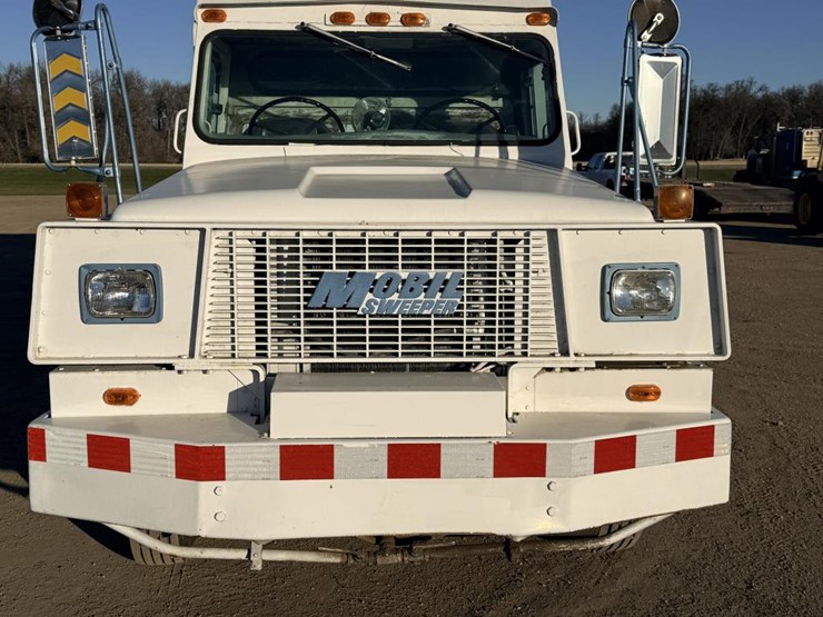 #1981-•-1990-mobil-sweeper-ahl-sweeper-truck-image-30