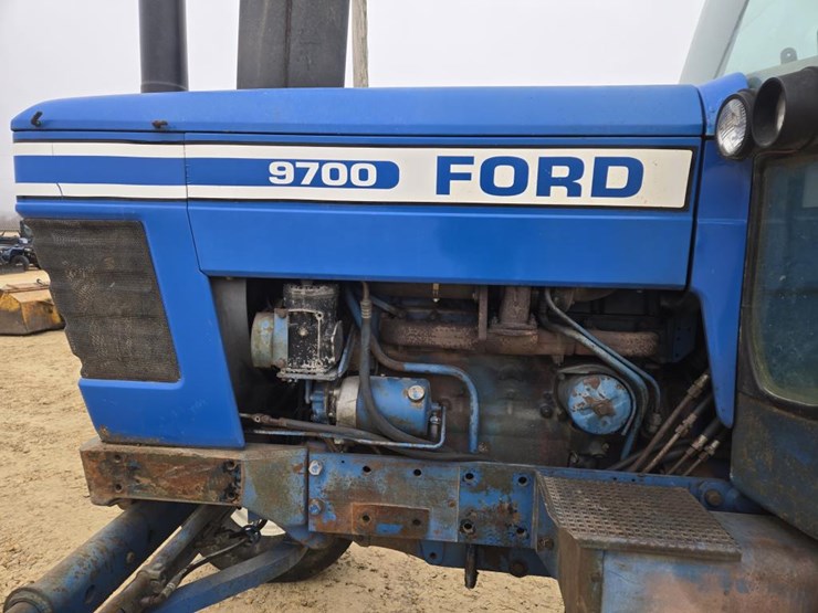1978-ford-9700-image-13