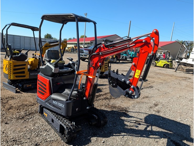 cfg-mx15rx-mini-excavator-w/-mechanical-thumb-image-3