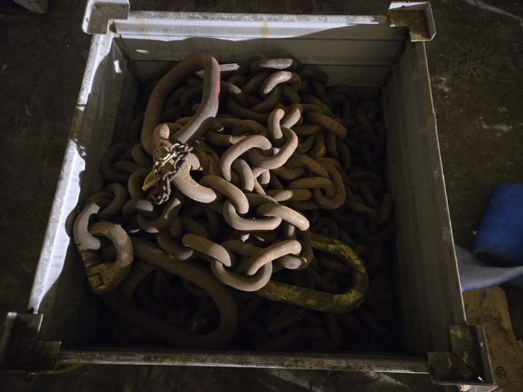 #3406-•-steel-crate-w/-misc.-heavy-duty-chains-image-5