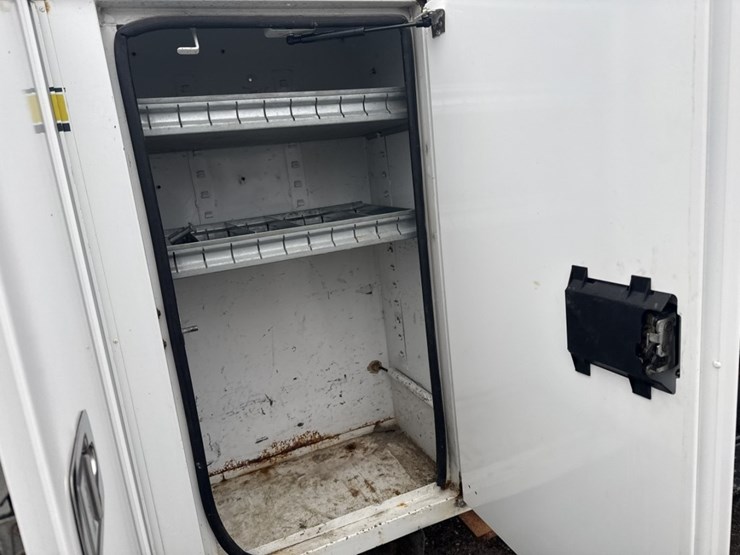 2013-international-4300-sba-image-44