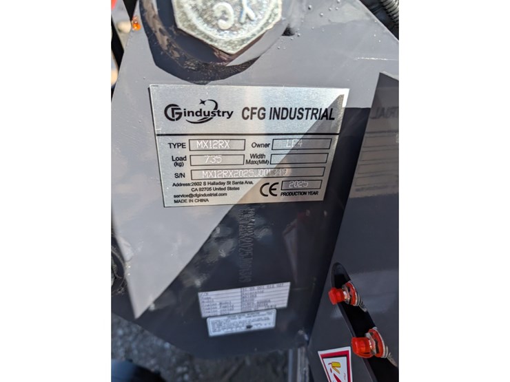 cfg-mx12rx-mini-excavator-w/-mechanical-thumb-image-10