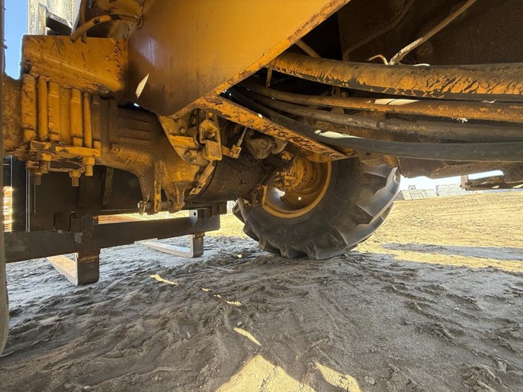 #1975-•-massey-ferguson-14k-forklift-image-51