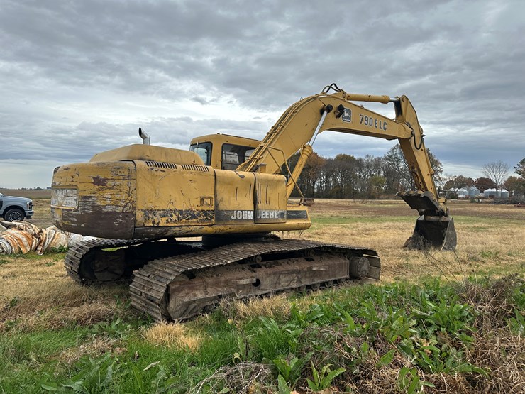 deere-790e-lc-image-4