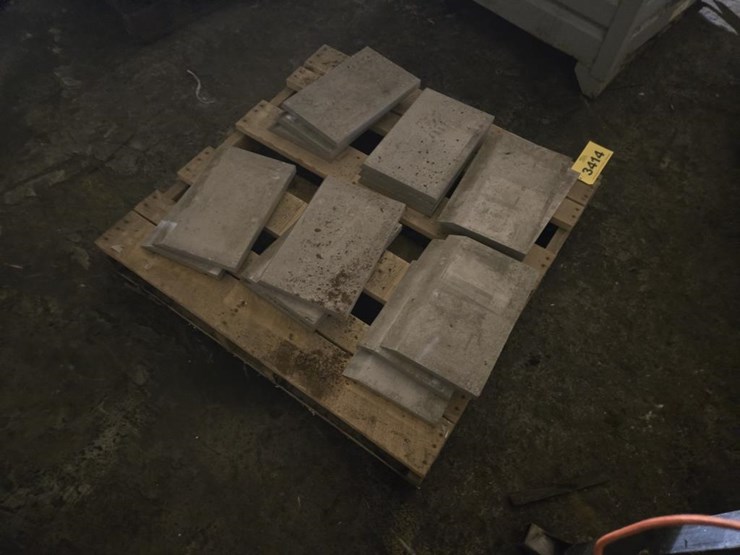 #3414-•-(17)-approx.-15"x10"x1"-concrete-slabs-image-2