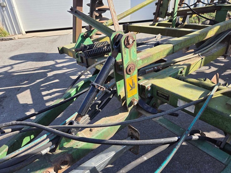 24'-farmhand-sf-4300-soil-finisher-image-3