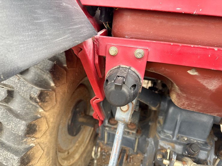 mahindra-2810-image-9