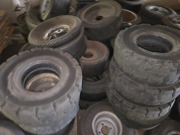 #3438-•-pallet-of-misc.-forklift-tires-and-rims-image-8