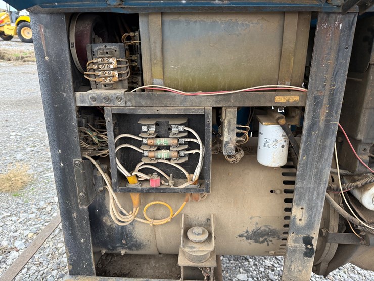 #9-•-miller-big-blue-251d-portable-welder-kh528861-inv#33560-image-18