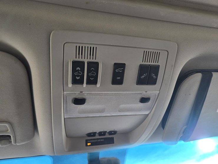 2009-chevrolet-tahoe-ltz-image-23