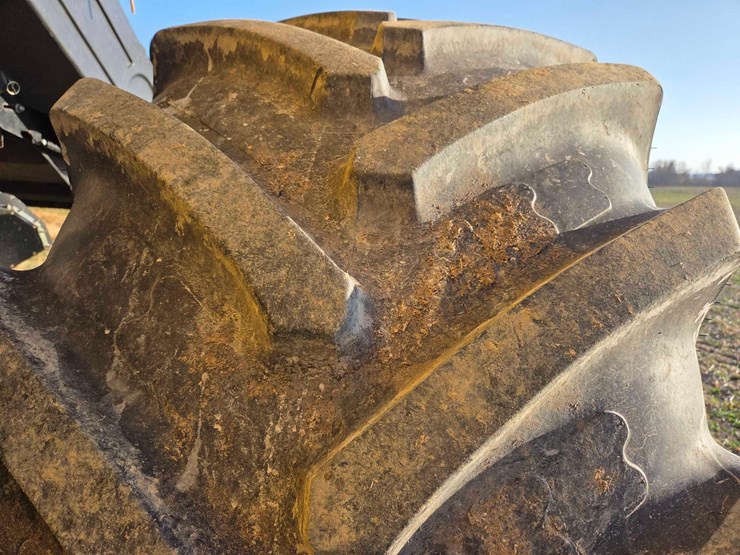 2010-new-holland-cr9065-image-21