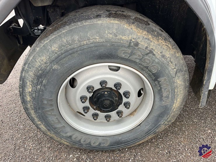 2008-sterling-l7500-image-5