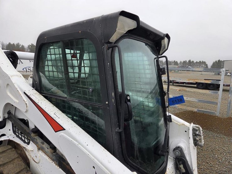 2020-bobcat-t740-image-34