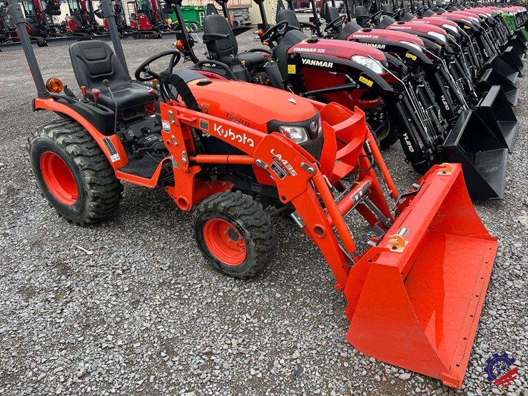 kubota-b2401d-farm-tractor-image-4