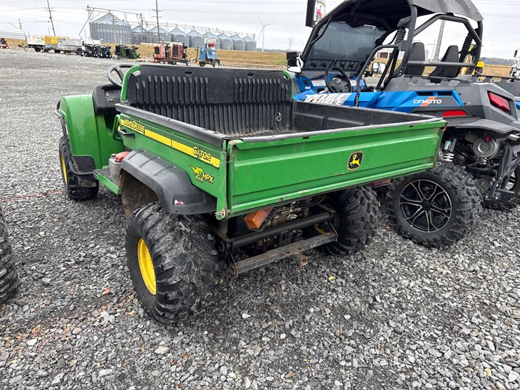 john-deere-gator-hpx-image-3