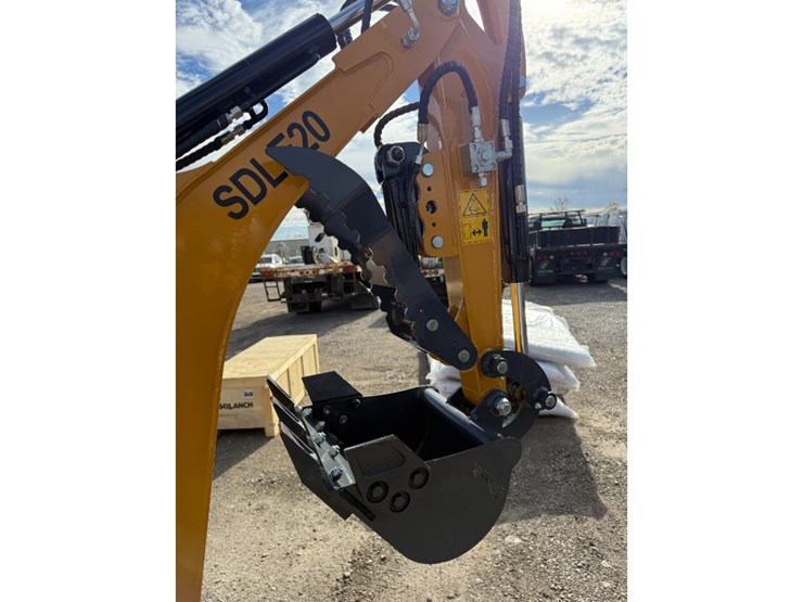 sdlanch-sdle20-mini-excavator-w-hydraulic-thumb-image-6