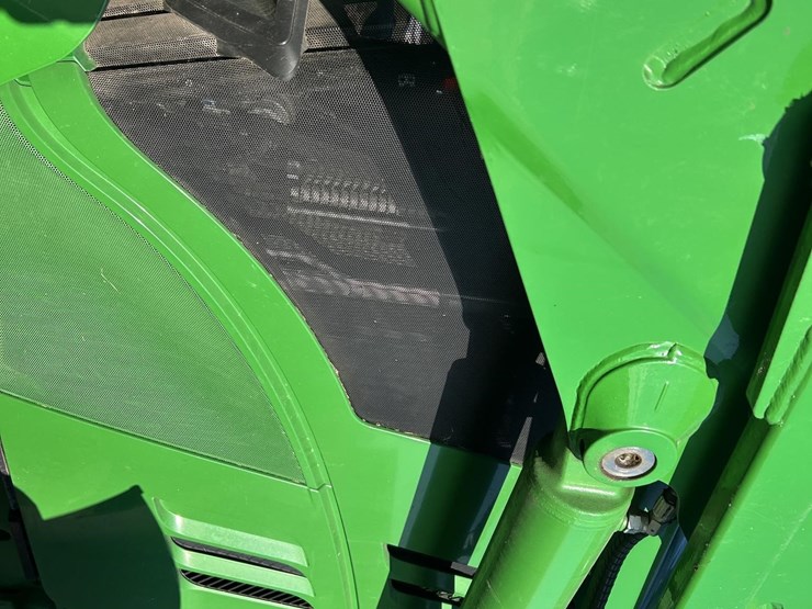 2021-john-deere-6175m-image-16