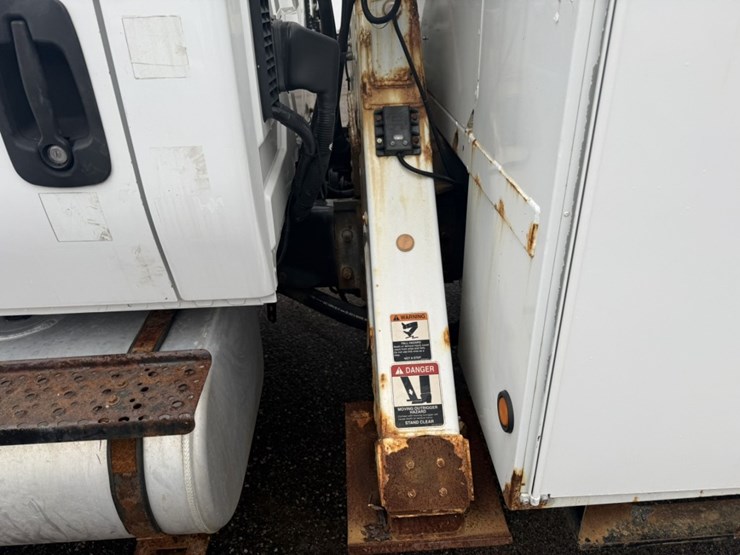 2013-international-4300-sba-image-30